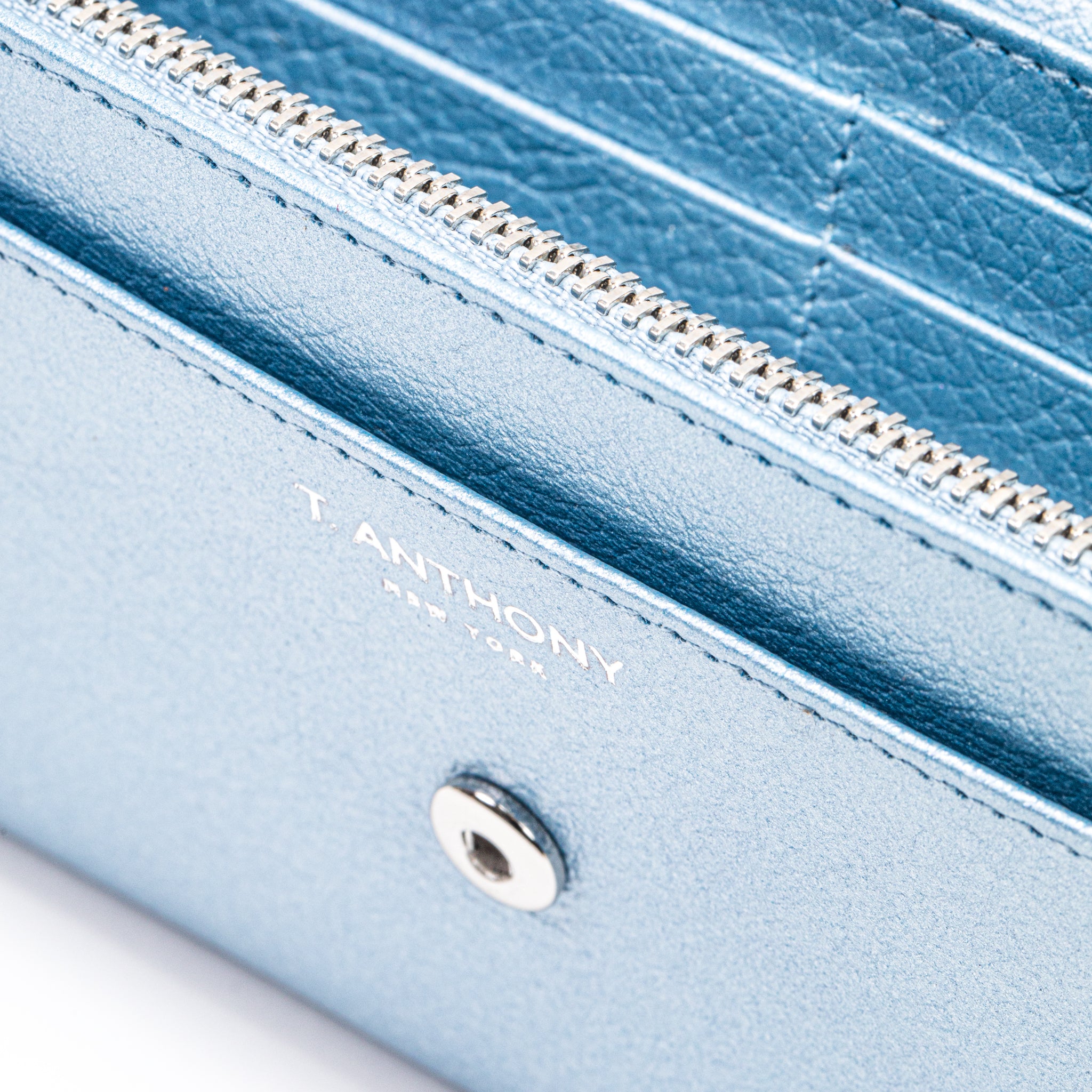 MONOGRAM LOGO WALLET