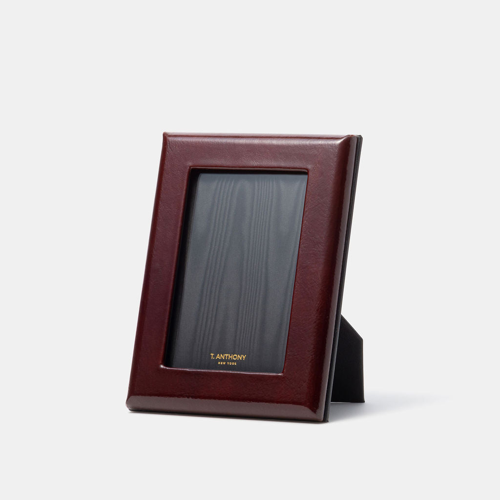 LEATHER PICTURE FRAME