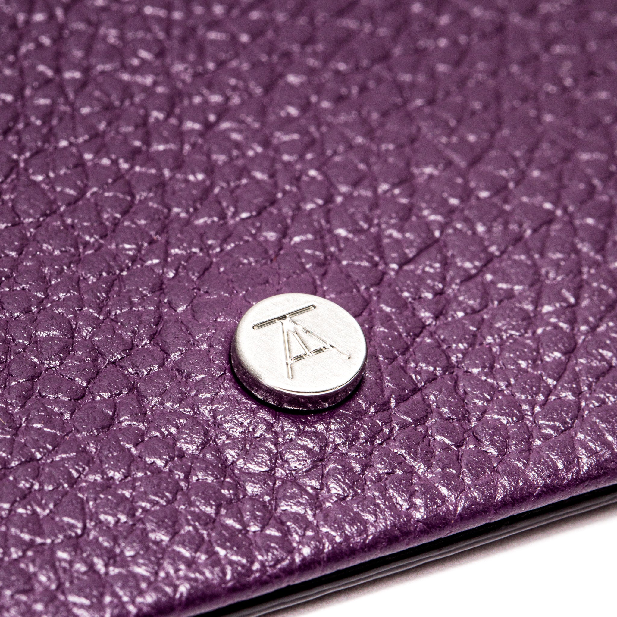 THE CASUAL 6-SLOT CARD SLEEVE