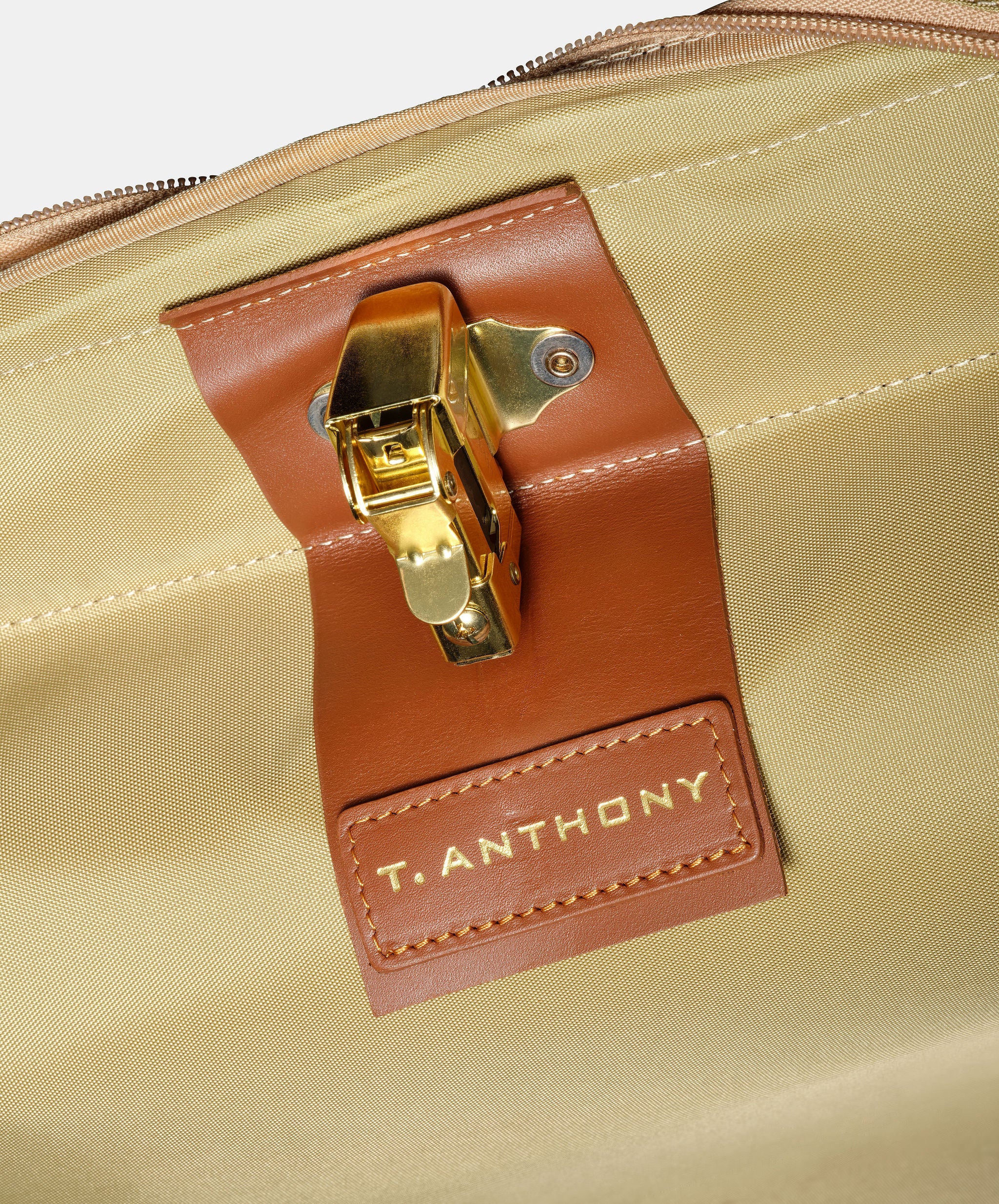 GARMENT BAG T. Anthony