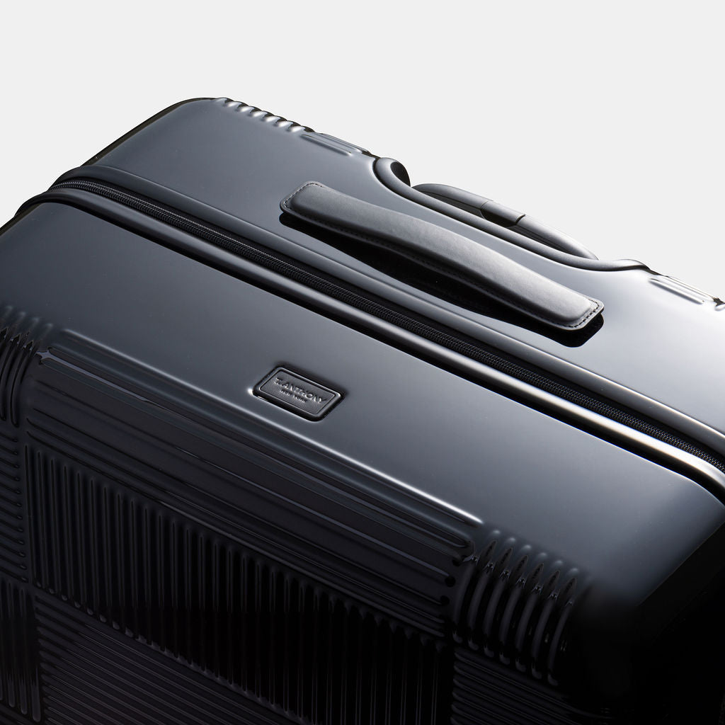 RIMOWA Essential Cabin Carry-on Suitcase in Gray