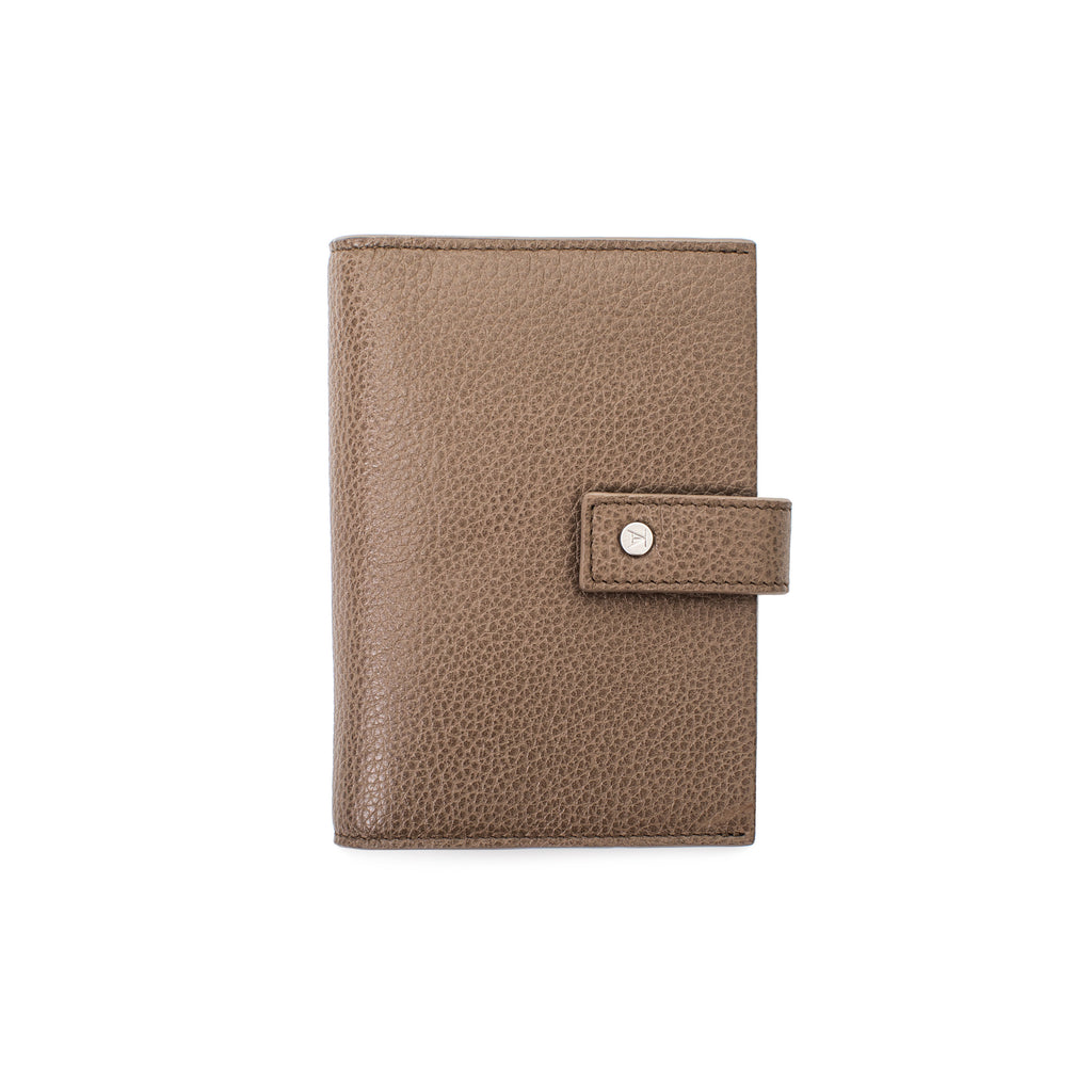 COMPACT WALLET IN GRAINED CALFSKIN - PEBBLE